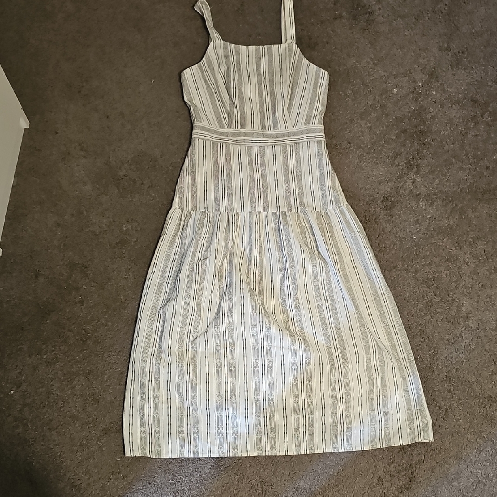 Chic Striped Midi Dress in Cream